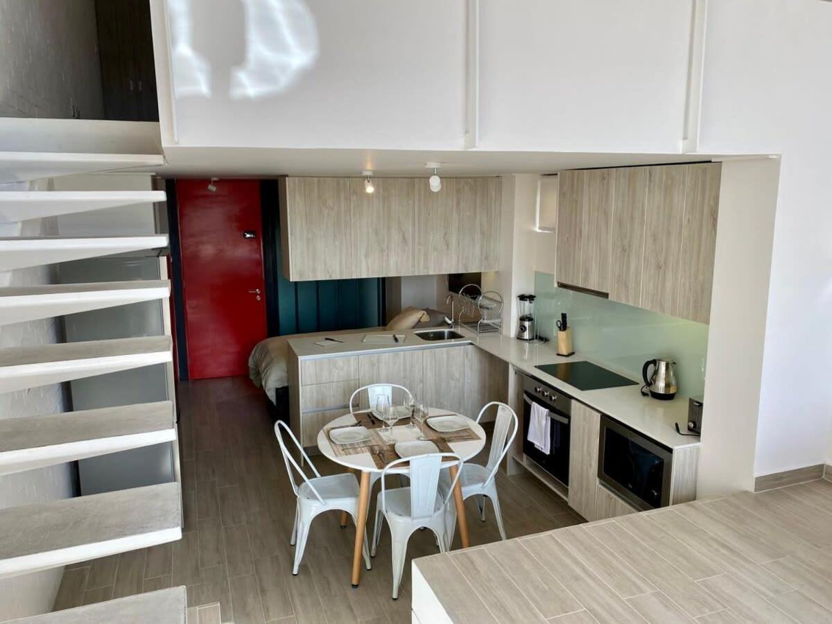 Hom I Amplio Loft Con Jardin En Mejorlugar De 1109 Valparaiso