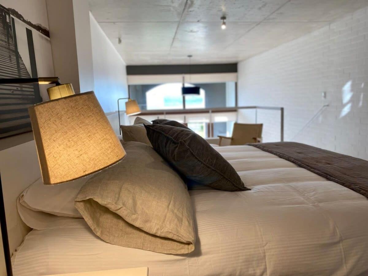 Hom I Amplio Loft Con Jardin En Mejorlugar De 1109